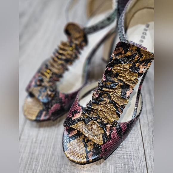 🛍 Madden girl strappy glam heels Setra multicolor faux snake skin size 9 🐕 - Picture 3 of 6